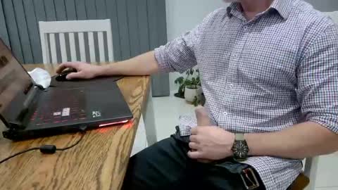 Snapshot of fit_worker chatting on June 22, 8:22 am fit_worker online show from June 22, 8:22 am