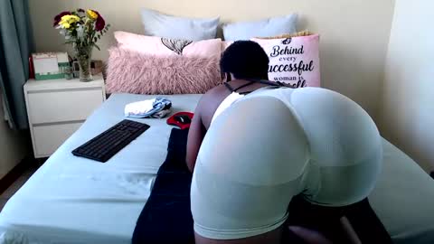 fitblair66_ online show from April 8, 12:49 pm