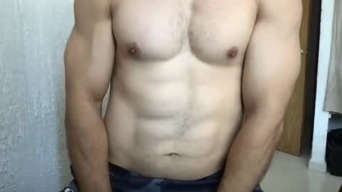 Snapshot of fitboyman chatting on February 27, 4:32 pm fitboyman online show from February 27, 4:32 pm