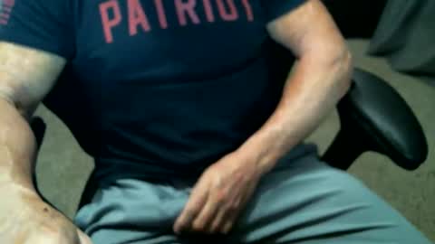 fitguy40 online show from May 14, 2:51 am