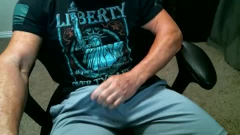 fitguy40 online show from May 19, 2:51 am