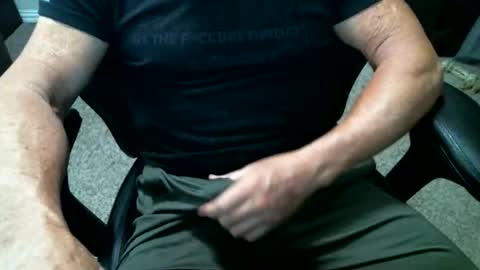 fitguy40 online show from May 22, 8:25 pm