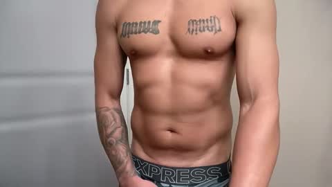 Snapshot of fithornyandtatted chatting on March 8, 12:08 am fithornyandtatted online show from March 8, 12:08 am