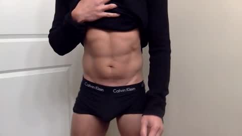 Snapshot of fithornyandtatted chatting on March 15, 4:24 pm fithornyandtatted online show from March 15, 4:24 pm