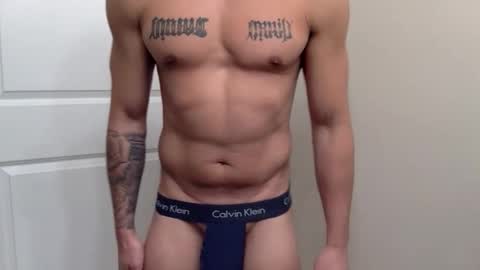Snapshot of fithornyandtatted chatting on March 16, 7:07 pm fithornyandtatted online show from March 16, 7:07 pm