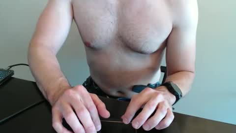 fithubby80 online show from April 7, 10:42 pm