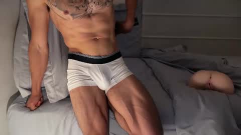 Snapshot of fitjacques chatting on July 5, 3:13 am fitjacques online show from July 5, 3:13 am