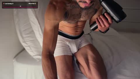 Snapshot of fitjacques chatting on July 12, 3:19 am fitjacques online show from July 12, 3:19 am