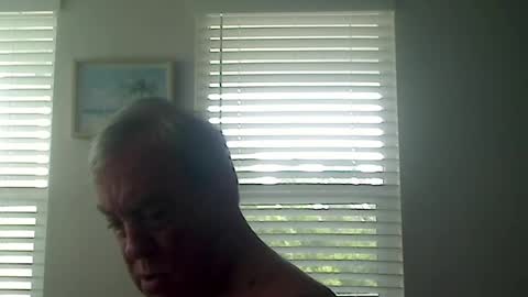 Snapshot of fjcs73 chatting on August 3, 12:43 pm fjcs73 online show from August 3, 12:43 pm