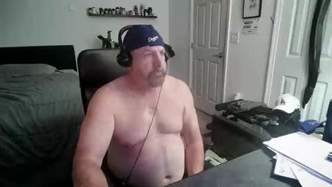 Snapshot of flaguy3233 chatting on February 20, 6:10 am Florida guy online show from February 20, 6:10 am
