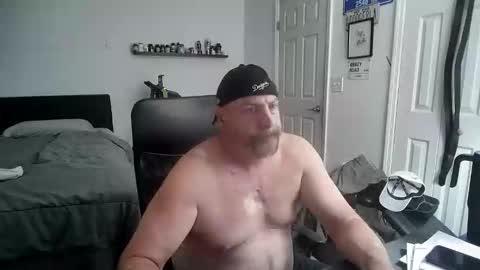 Snapshot of flaguy3233 chatting on February 23, 2:42 am Florida guy online show from February 23, 2:42 am