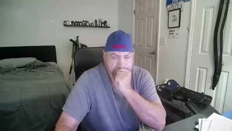 Snapshot of flaguy3233 chatting on February 23, 10:51 pm Florida guy online show from February 23, 10:51 pm