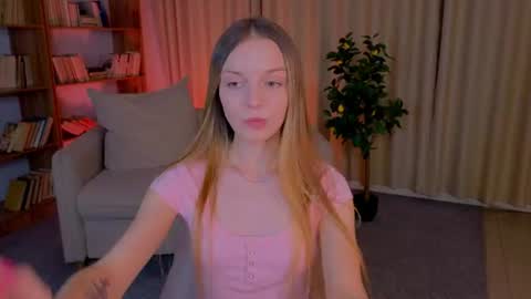 Snapshot of flamy_kitty chatting on July 12, 8:16 am Andy online show from July 12, 8:16 am