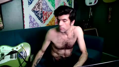 Flannel Dong online show from November 24, 7:19 am