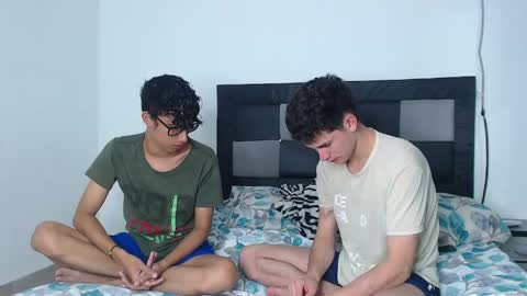 Steven and Daniel online show from March 21, 1:32 am