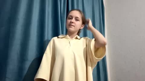 Snapshot of fleshpoetry chatting on February 22, 1:18 am Emma online show from February 22, 1:18 am