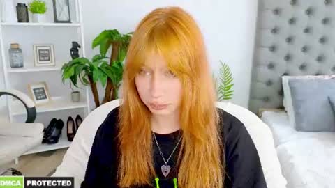 fleur_fox online show from July 16, 9:26 am