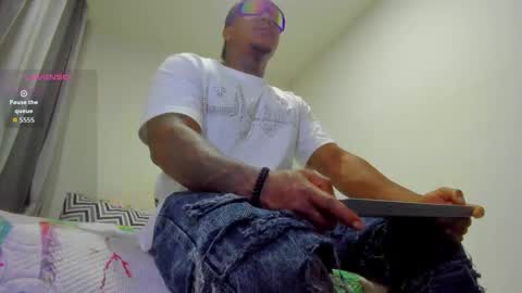 Snapshot of flex_taylor chatting on January 19, 5:22 am Flex Taylor online show from January 19, 5:22 am