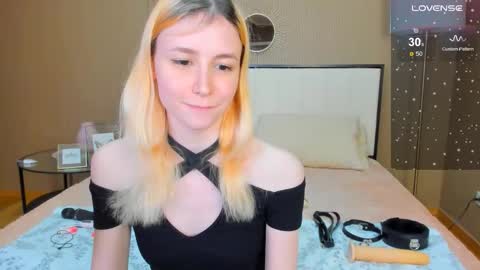 FlexiMona online show from October 9, 9:40 am