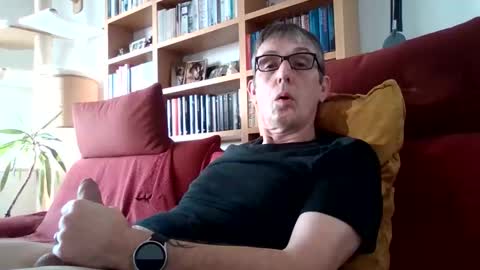 Snapshot of flinx71 chatting on April 1, 6:14 am Ralf online show from April 1, 6:14 am