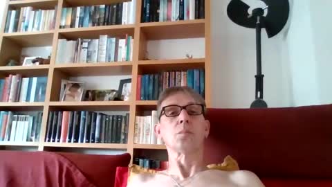 Snapshot of flinx71 chatting on August 5, 7:11 am Ralf online show from August 5, 7:11 am