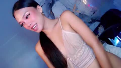 Snapshot of flirt_with_me28 chatting on June 8, 3:56 pm Suzy online show from June 8, 3:56 pm