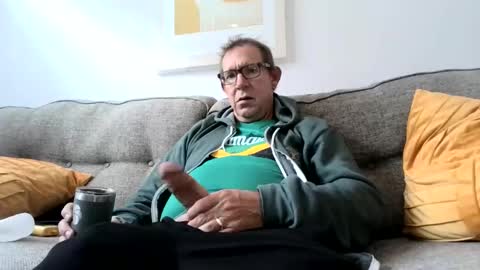 Flickrbrite online show from December 17, 5:15 pm