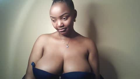 Snapshot of flirtymimie chatting on May 20, 6:41 am flirtymimie online show from May 20, 6:41 am