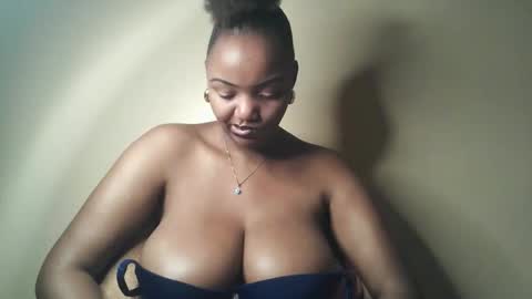 Snapshot of flirtymimie chatting on June 2, 7:43 am flirtymimie online show from June 2, 7:43 am