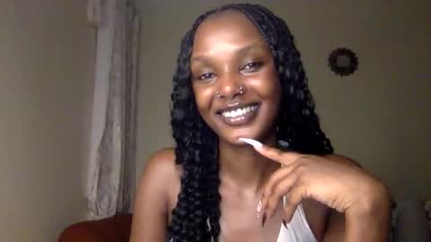 Snapshot of flirtyy_sheery chatting on April 13, 1:44 am sheery online show from April 13, 1:44 am