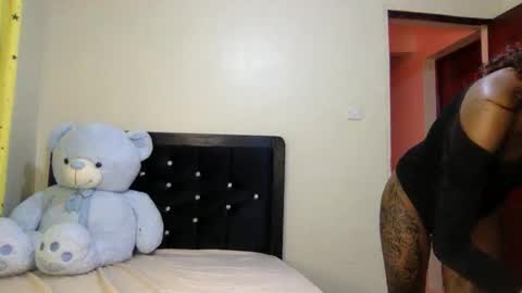 Snapshot of flirtyy_sheery chatting on May 12, 4:26 pm sheery online show from May 12, 4:26 pm