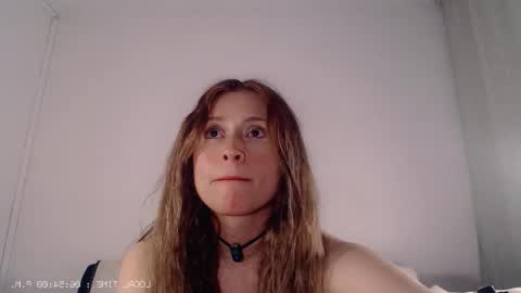 flor3citarockera online show from November 27, 12:02 am