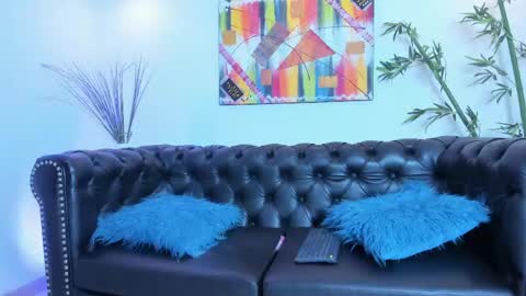 Snapshot of flor_pink chatting on May 2, 3:33 am Flor online show from May 2, 3:33 am