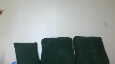 Snapshot of flora_fantasy chatting on May 24, 10:15 pm fantasy online show from May 24, 10:15 pm