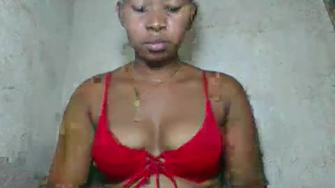Snapshot of florencia011 chatting on April 22, 11:12 am florencia011 online show from April 22, 11:12 am