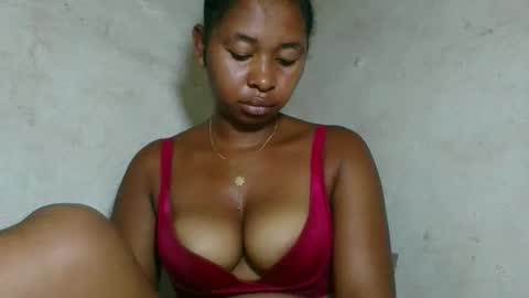 Snapshot of florencia011 chatting on May 1, 7:29 pm florencia011 online show from May 1, 7:29 pm