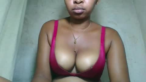 Snapshot of florencia011 chatting on May 5, 4:48 pm florencia011 online show from May 5, 4:48 pm