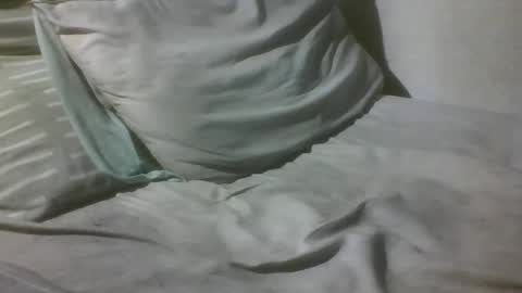 Snapshot of florian338 chatting on April 21, 1:42 am florian338 online show from April 21, 1:42 am