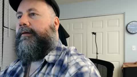 Snapshot of floridabearx chatting on August 8, 12:46 am FloridaBear online show from August 8, 12:46 am