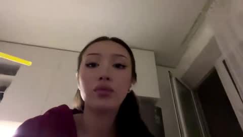Snapshot of florinebolevice chatting on June 4, 7:42 pm Lucy online show from June 4, 7:42 pm