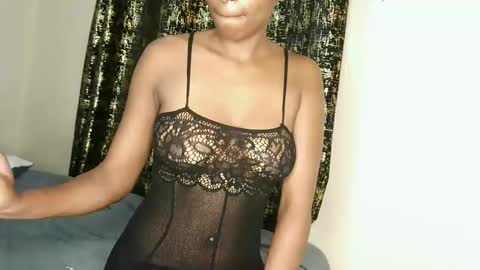 flower748 online show from April 16, 4:41 pm