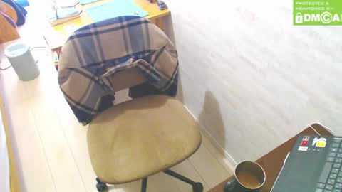 Snapshot of flowerbox chatting on February 1, 3:08 am flowerbox online show from February 1, 3:08 am