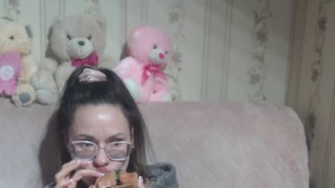 say meow and send tip  online show from March 27, 4:51 pm