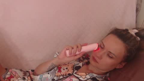 Snapshot of flowercandydoll chatting on July 26, 8:21 am say meow and send tip online show from July 26, 8:21 am