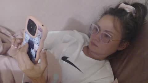 Snapshot of flowercandydoll13 chatting on May 25, 4:13 pm say meow and send tip online show from May 25, 4:13 pm