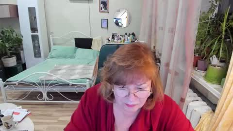 Flowerlower online show from February 4, 6:25 pm