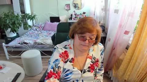 Flowerlower online show from March 6, 8:11 am