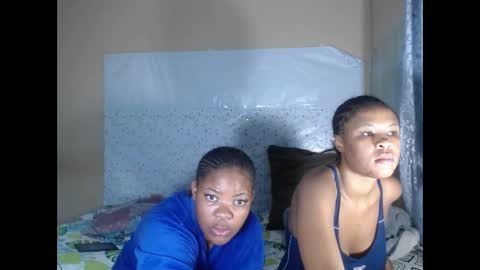 Snapshot of flowersaltry chatting on May 19, 12:16 am flowersaltry online show from May 19, 12:16 am