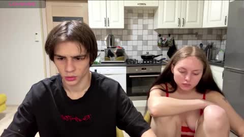 flowerscouple online show from March 28, 9:58 pm