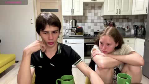 flowerscouple online show from April 20, 10:22 pm